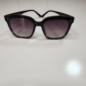 Jessisca Simpson Oversized Tortoise Shell Gradient Sunglasses J6128 OXTS